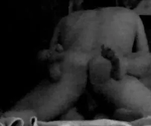 Nghịch ngợm cô bé cưỡi một ông già ranh và xét nghiệm của đang coi phim sex mẹ,