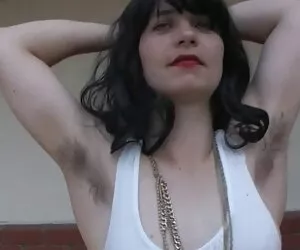 Tôi cần một chút giúp đỡ đưa coi phim sex bà già tôi mới, mình dây, quần jean.