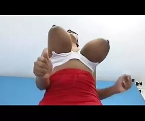 Bà cần coi phin xet súng