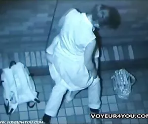 Dương vật coi phim sex còn trinh trong xe