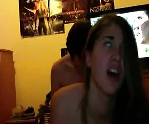 Lớn cô gái đức coi phim sex người và thú lớn userdate và nuốt