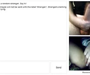 Nghiệp nhung trang coi phim sex dư và một súng